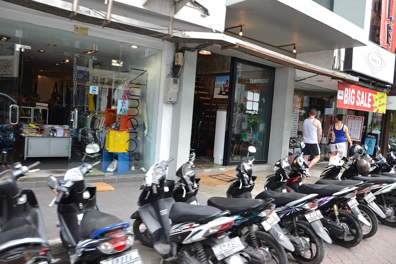 Bali Scooter Rental 2026: Real Prices from IDR 65K/day, Safety & Local Shops