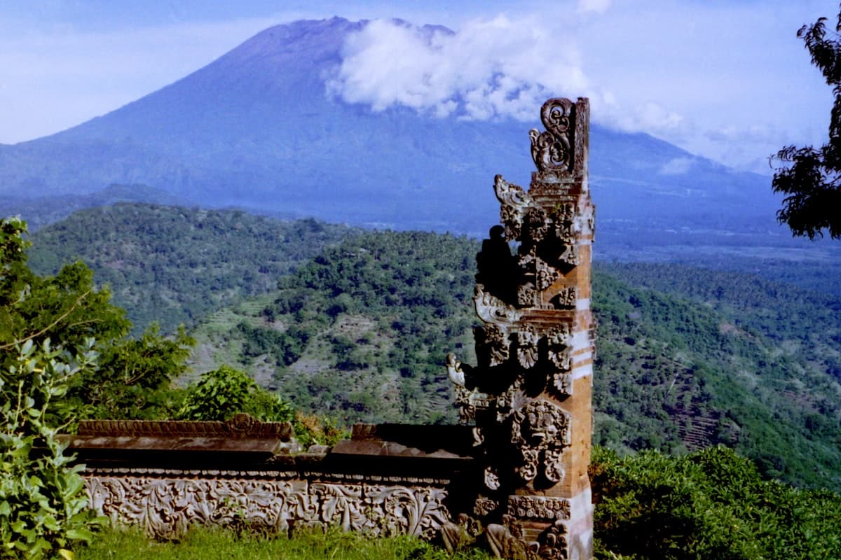 Temple de Besakih à Bali : Guide Complet 2026 par nos Guides Francophones